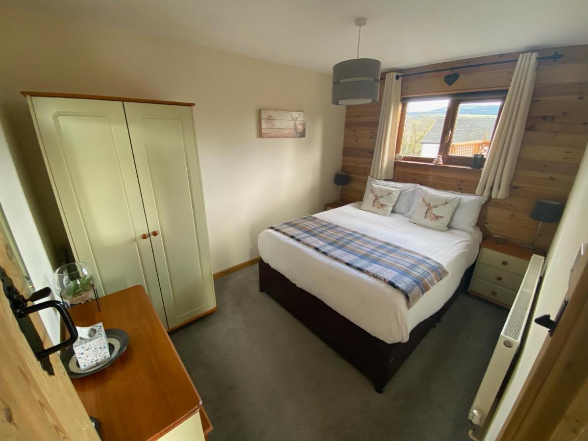 Swansea Log Cabin Pontardawe ภายนอก รูปภาพ
