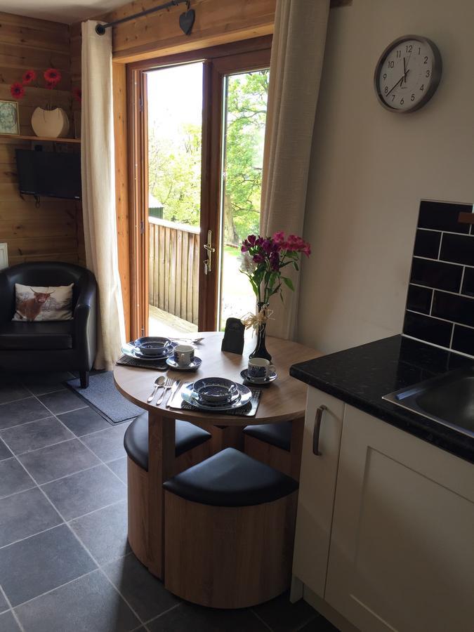 Swansea Log Cabin Pontardawe ภายนอก รูปภาพ